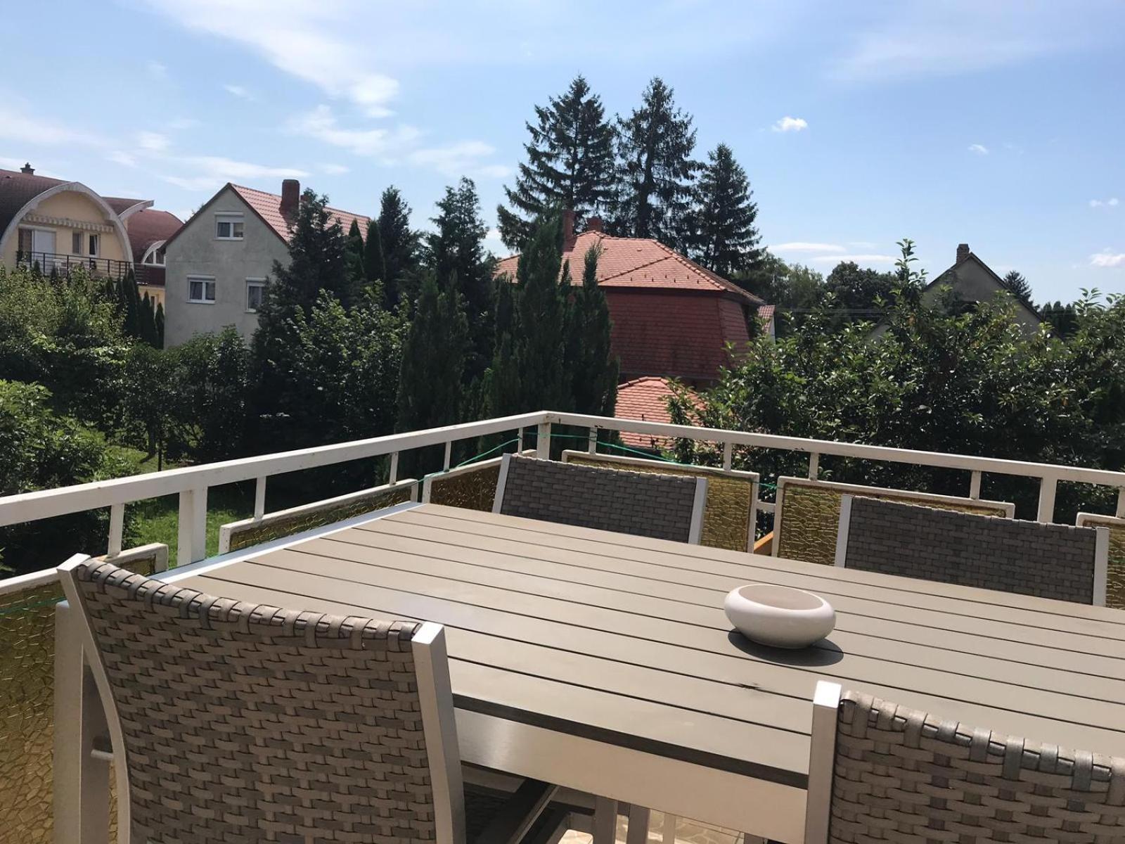 Happy House Apartment Zalakaros Ngoại thất bức ảnh