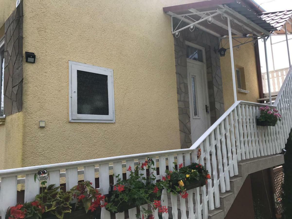 Happy House Apartment Zalakaros Ngoại thất bức ảnh